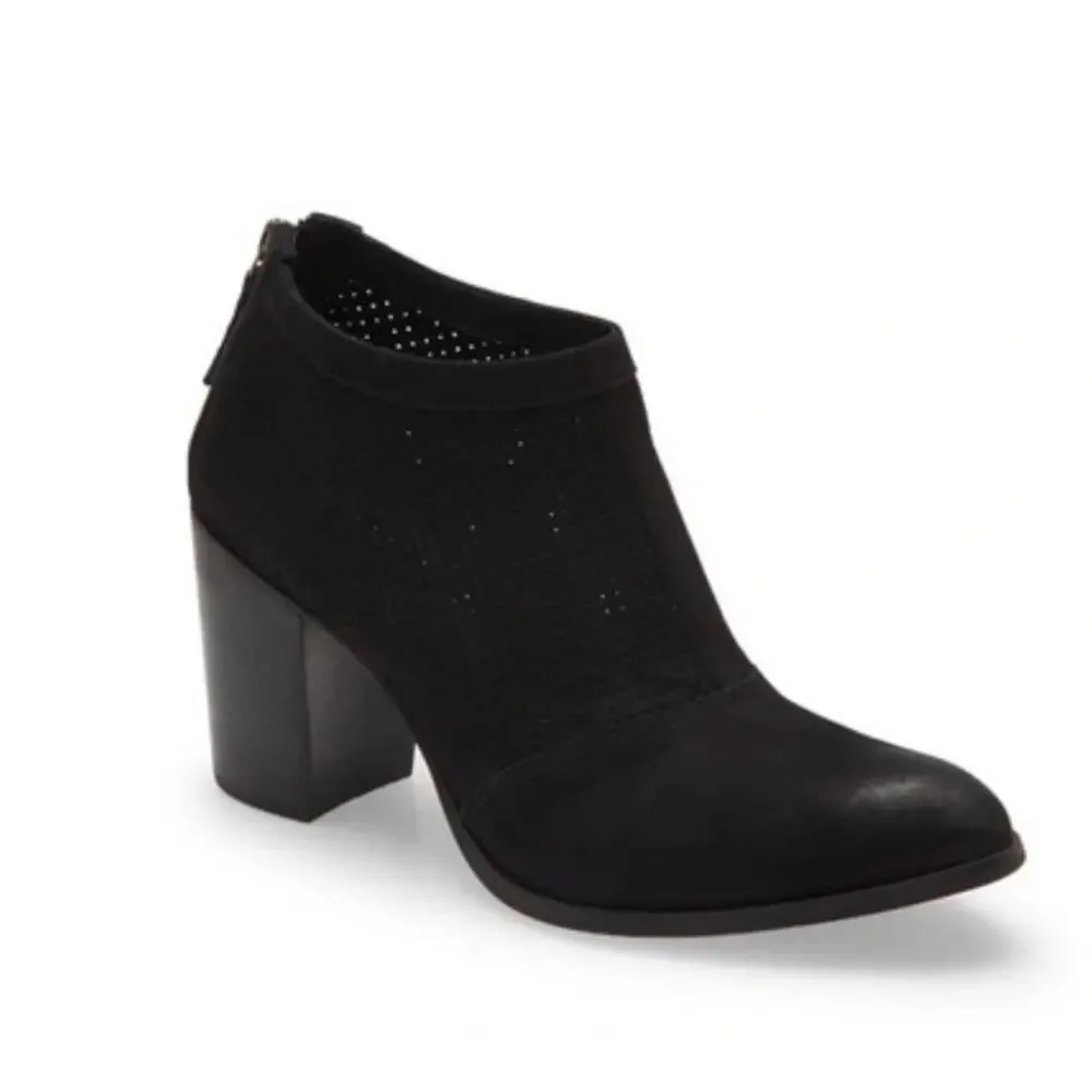 CHOCOLAT BLU Black Suede Ankle Boots‎ Bootie back zipper 36 6 Nubuck Leather NEW